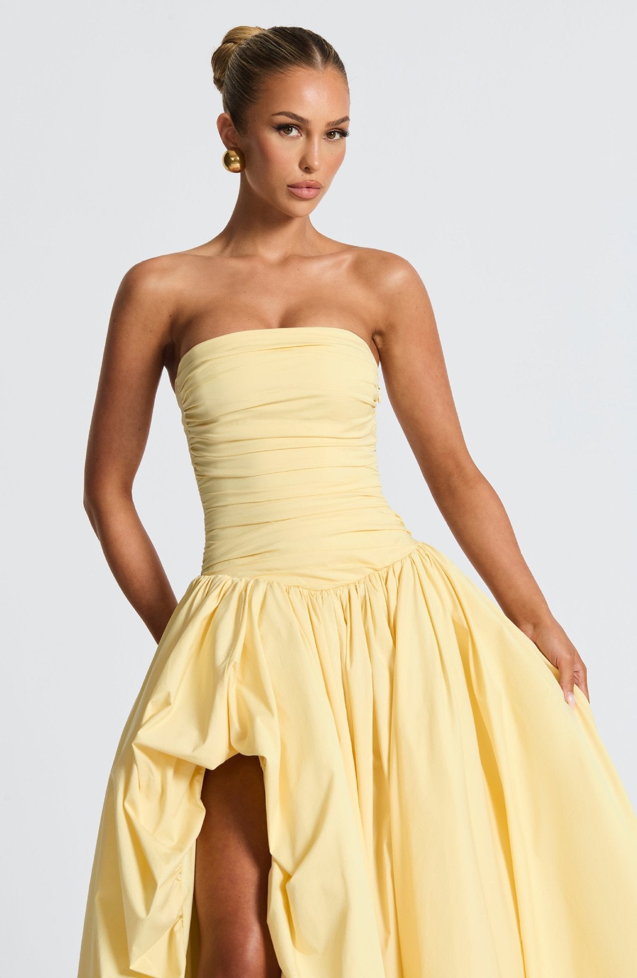Elegant Strapless Yellow High Slit Maxi Dress – Formal Evening Gown