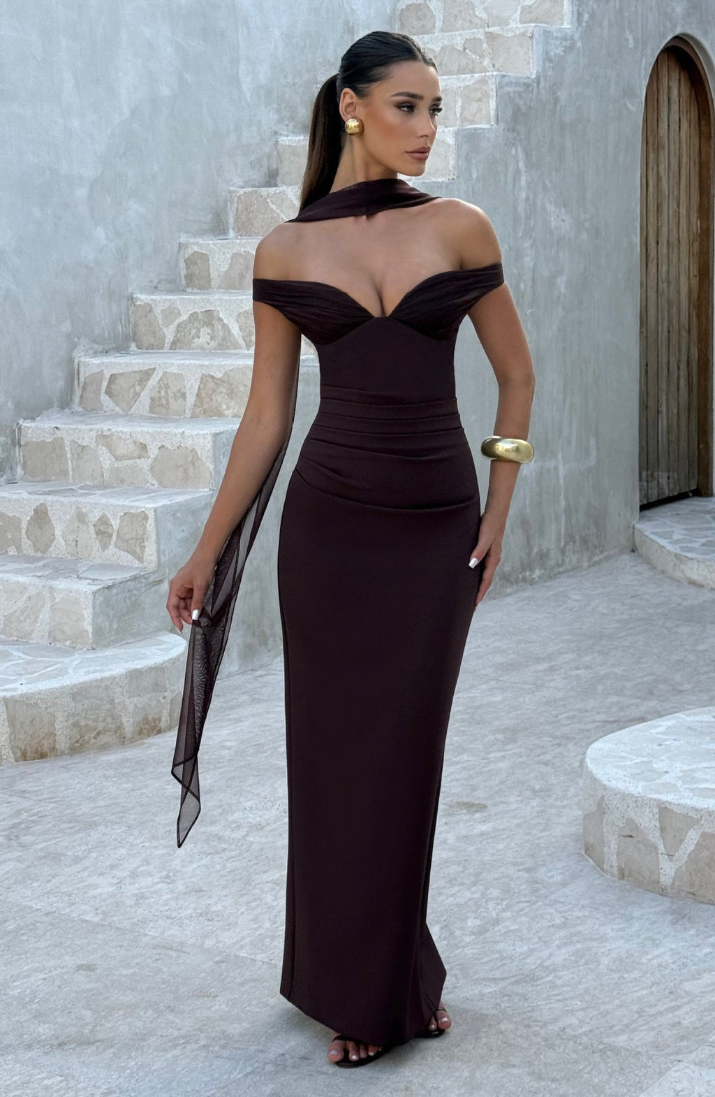 Elegant Off Shoulder Maxi Dress with Sweetheart Neckline