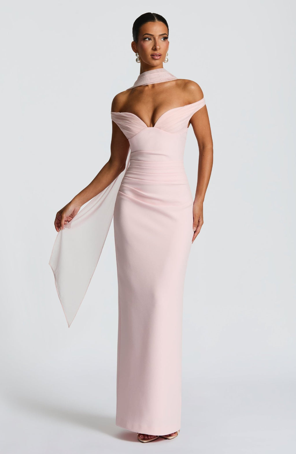 Elegant Off Shoulder Maxi Dress with Sweetheart Neckline