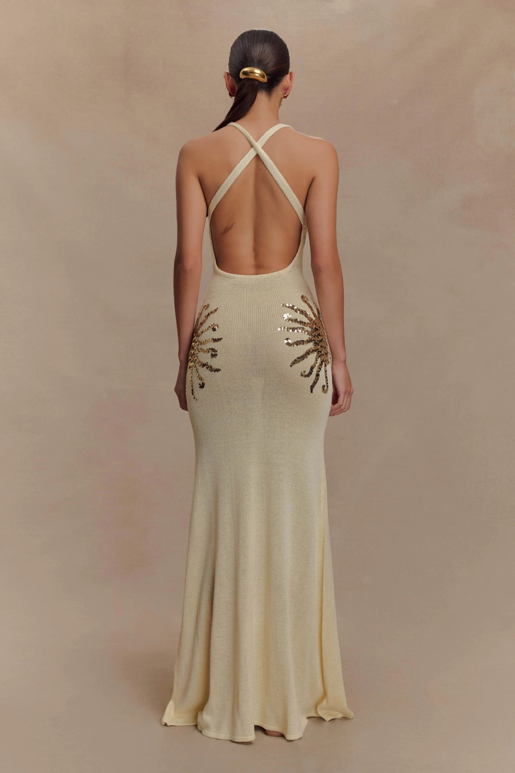 Golden Sequin Knit Halter Maxi Dress – Elegant Backless Beach Evening Gown