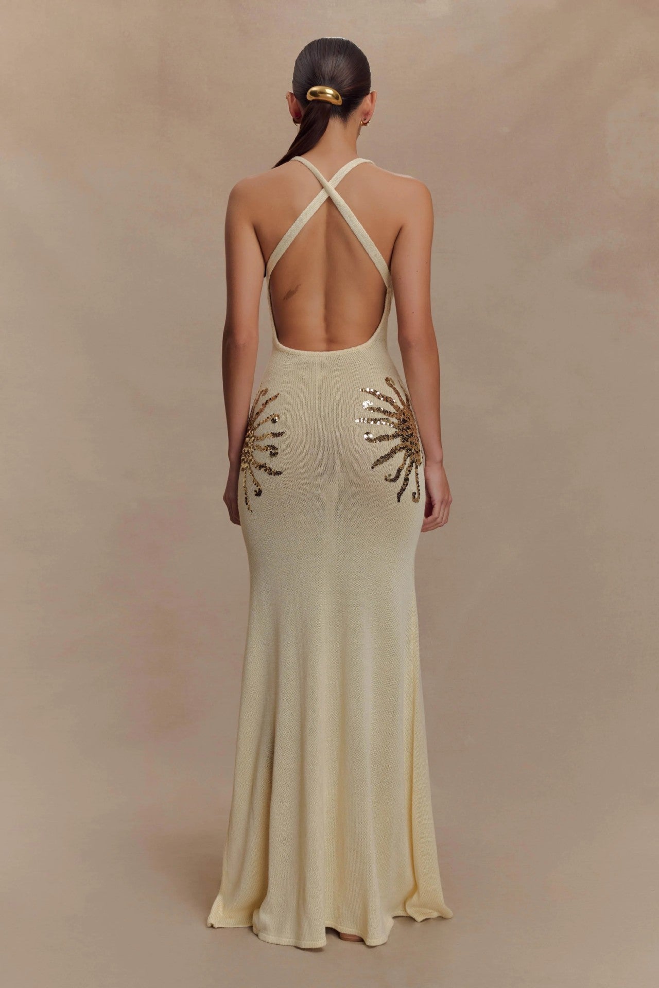 Golden Sequin Knit Halter Maxi Dress – Elegant Backless Beach Evening Gown