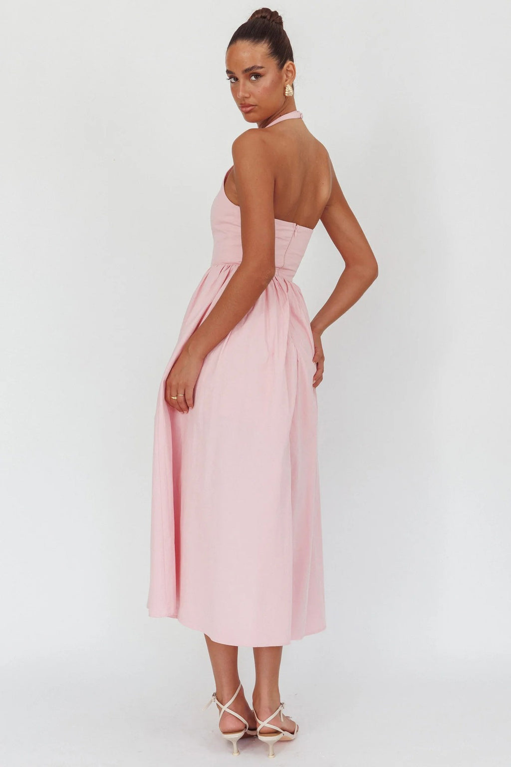 Pink Halter Midi Dress – Elegant Backless Swing Dress for Summer